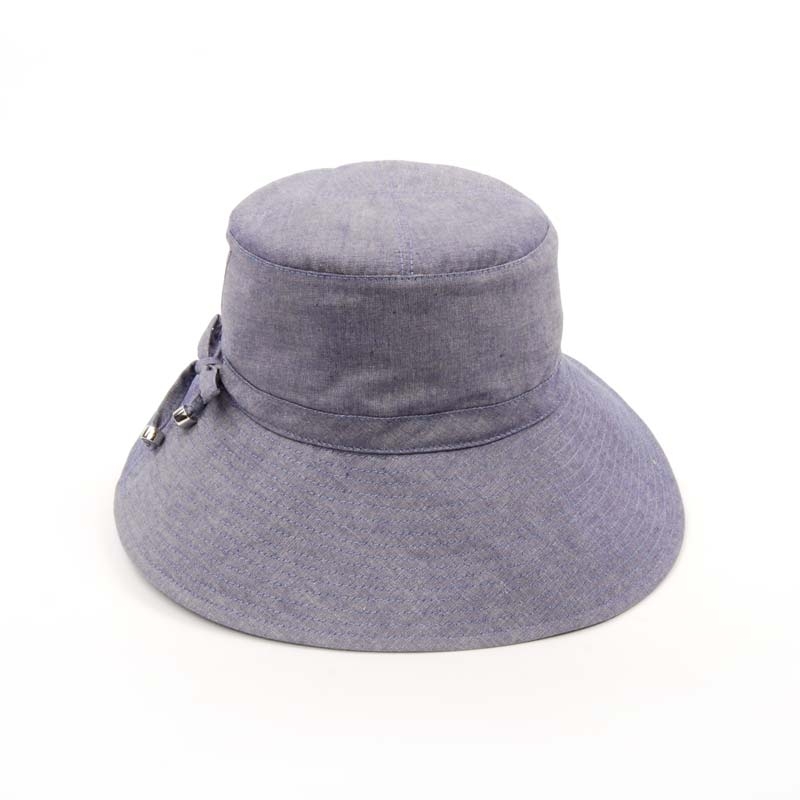 Sombrero tipo pamela, fabricado en Italia. color azul.