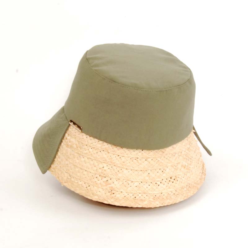 Sombrero de verano combinado. 