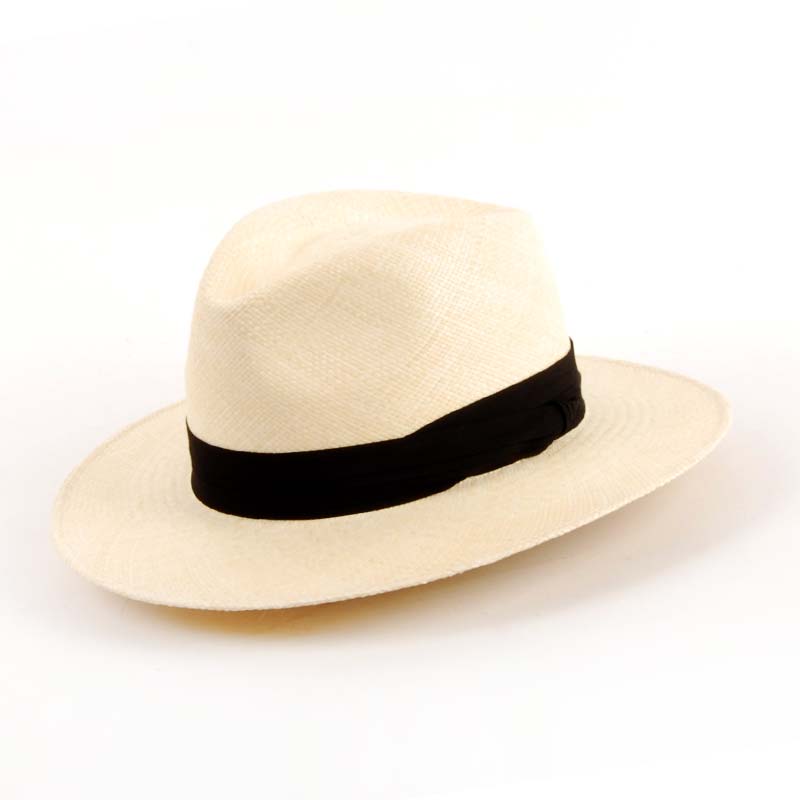 Sombrero panamá, clásico.